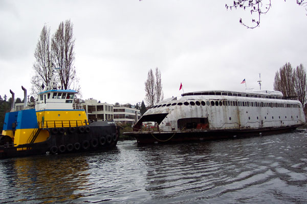 Kalakala, rear tugboat